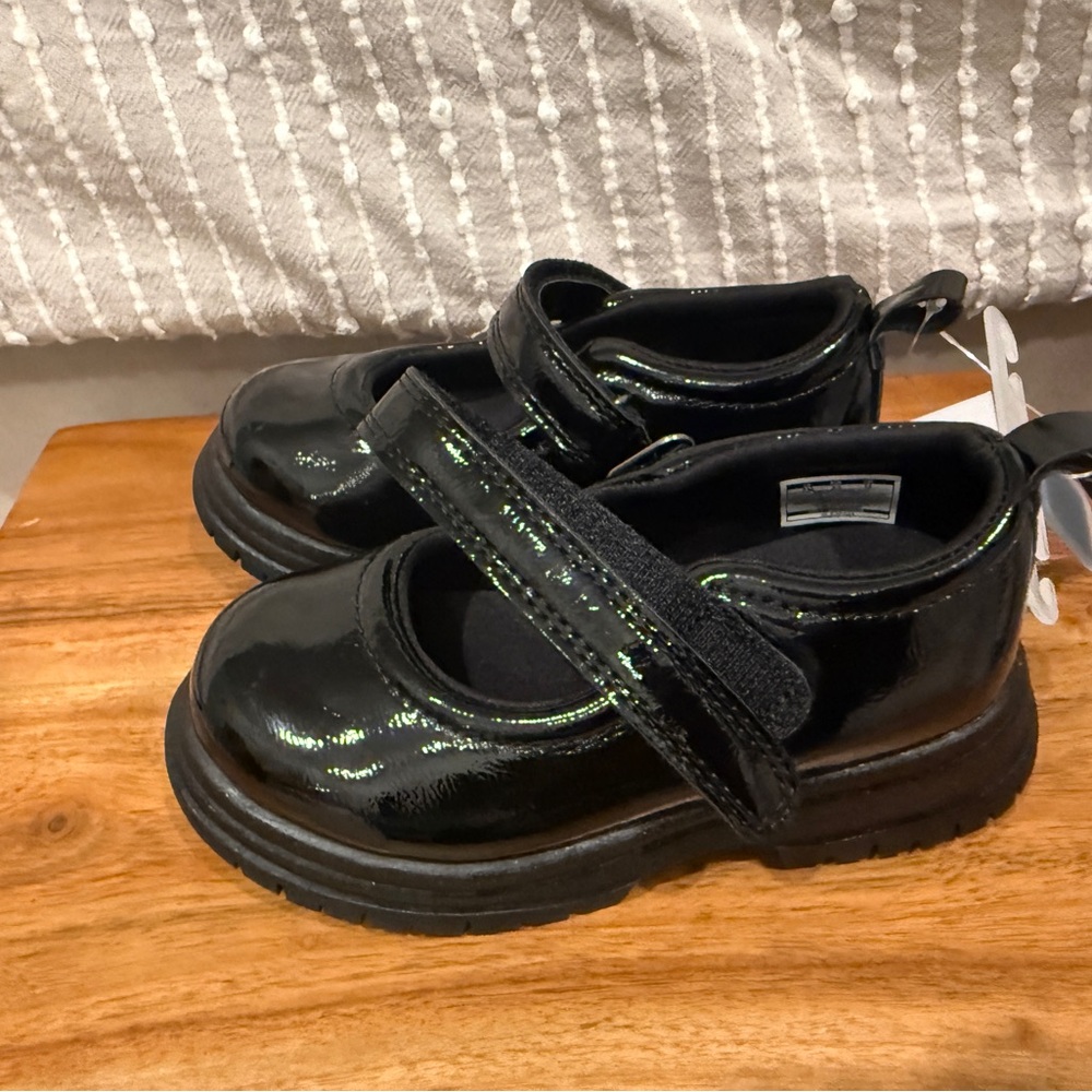OshKosh B'gosh Glossy Black Kids Dress Shoes